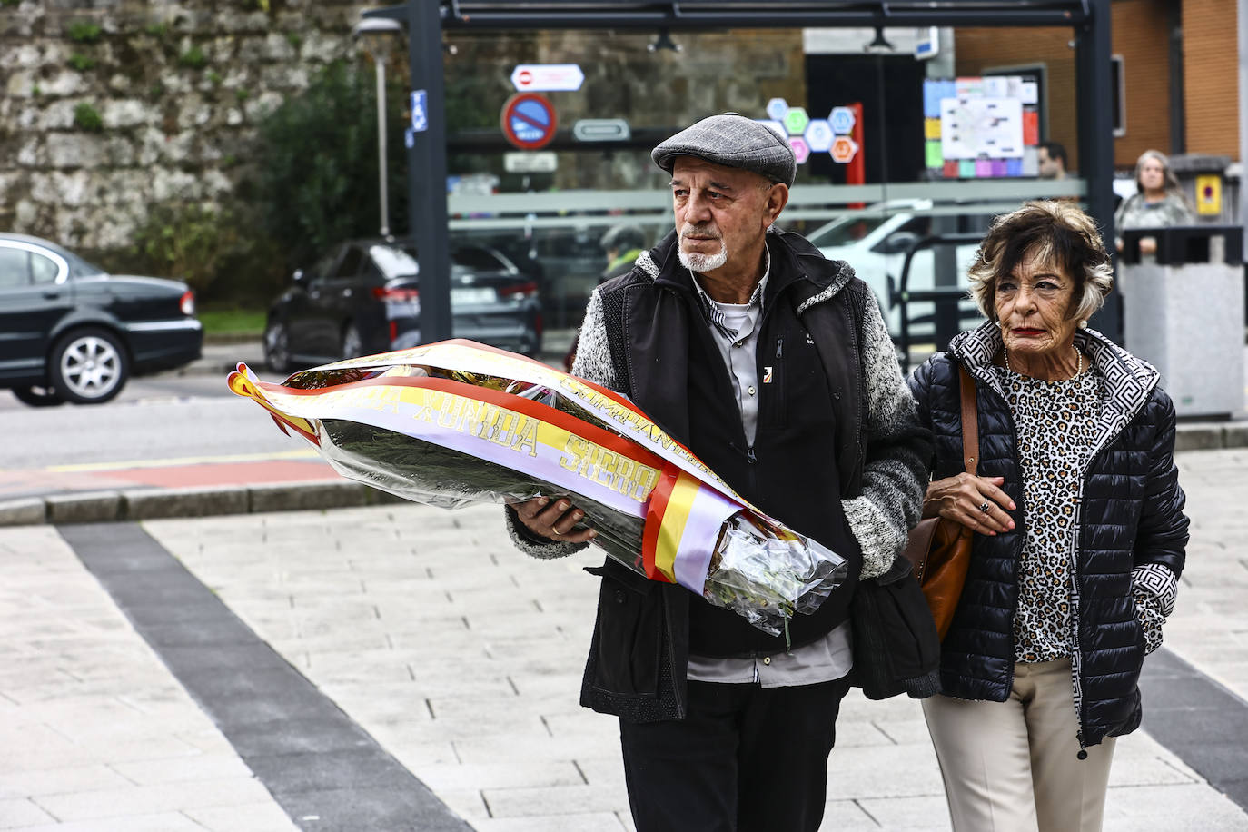 Tristeza y emoción en la capilla ardiente de Aníbal Vázquez, «una referencia moral»