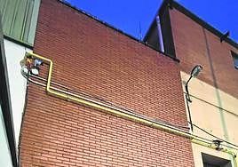 Pared en la que el Ayuntamiento exige que se construya una chimenea.