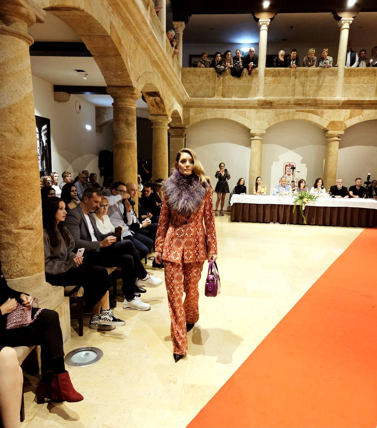 Así fue la final del certamen de belleza Royal Spain celebrado en Tineo