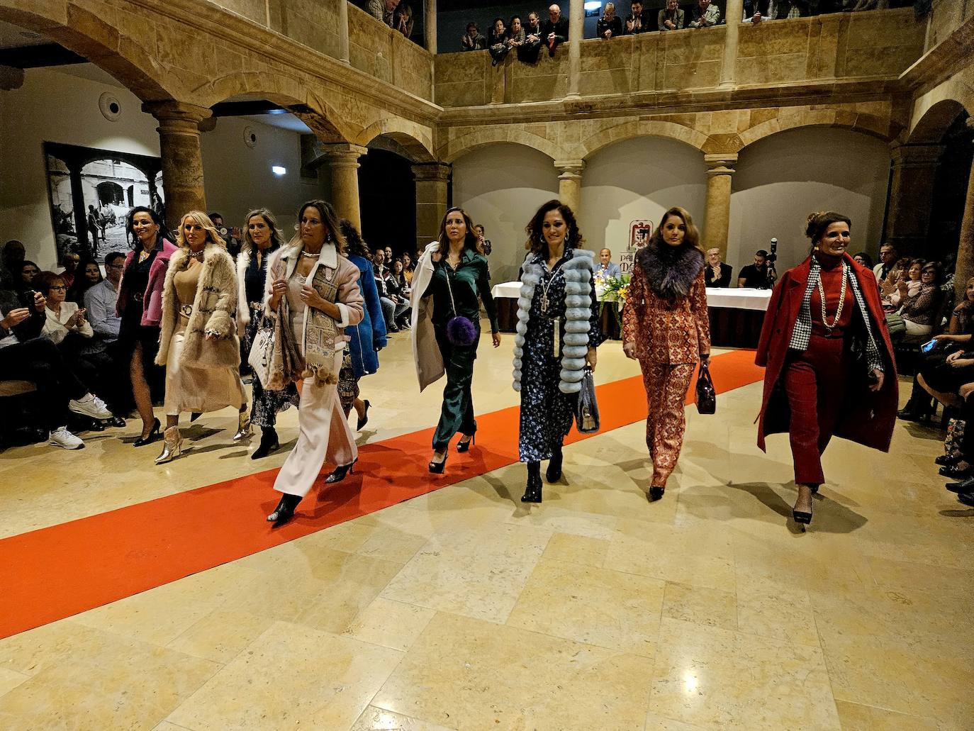 Así fue la final del certamen de belleza Royal Spain celebrado en Tineo