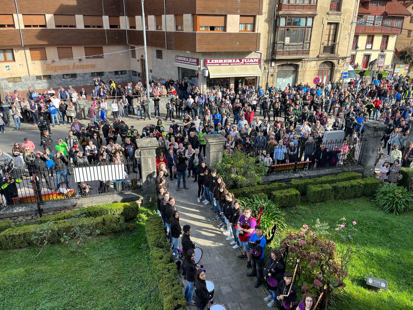 Sonoro homenaje en Cabañaquinta al joven piloto Samuel Díaz