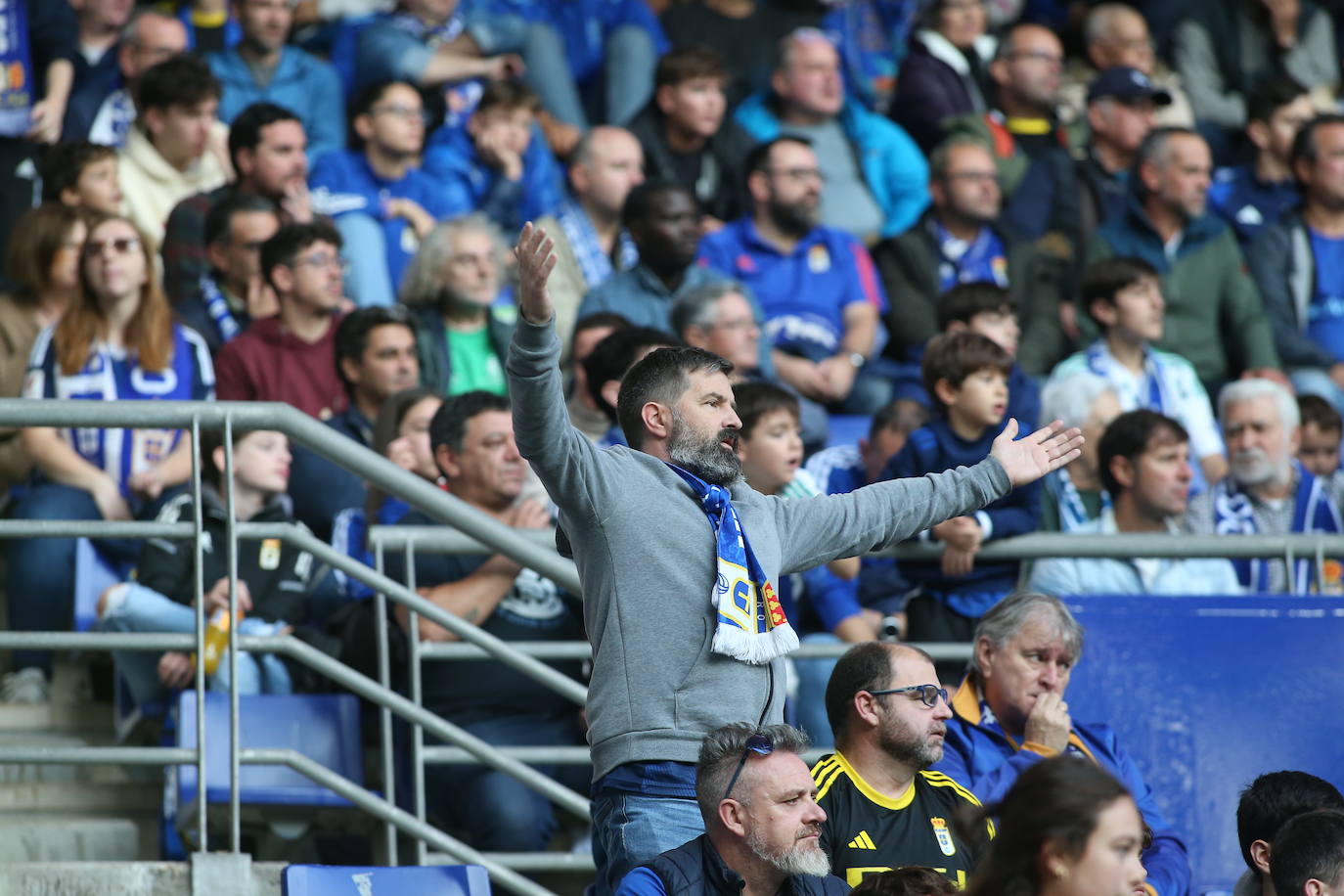 ¿Estuviste viendo el Oviedo - Eibar? ¡Búscate en las fotos del Tartiere!