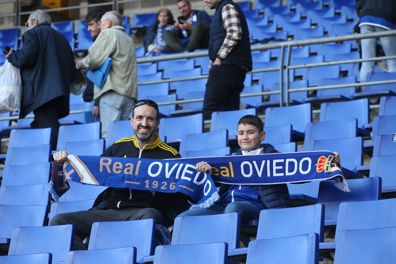 ¿Estuviste viendo el Oviedo - Eibar? ¡Búscate en las fotos del Tartiere!