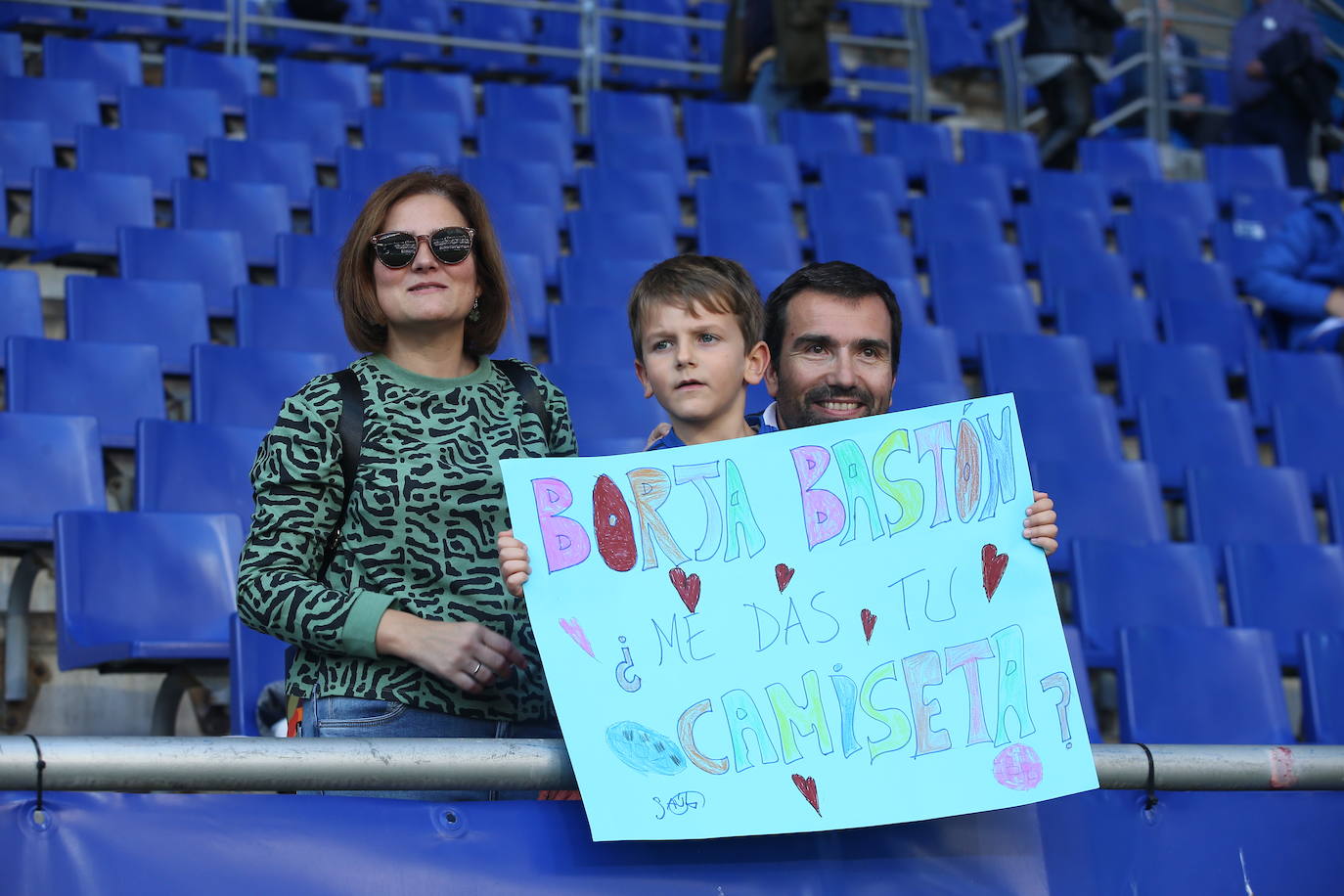 ¿Estuviste viendo el Oviedo - Eibar? ¡Búscate en las fotos del Tartiere!