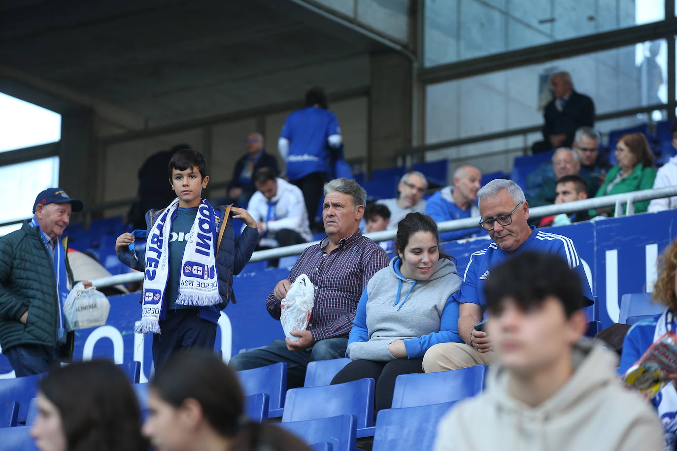 ¿Estuviste viendo el Oviedo - Eibar? ¡Búscate en las fotos del Tartiere!