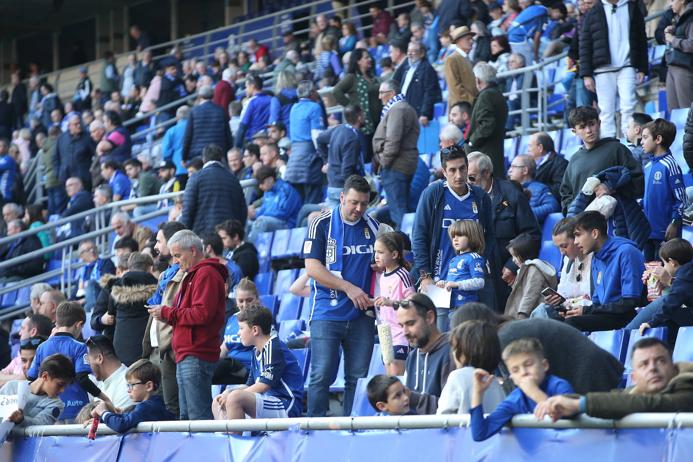 ¿Estuviste viendo el Oviedo - Eibar? ¡Búscate en las fotos del Tartiere!