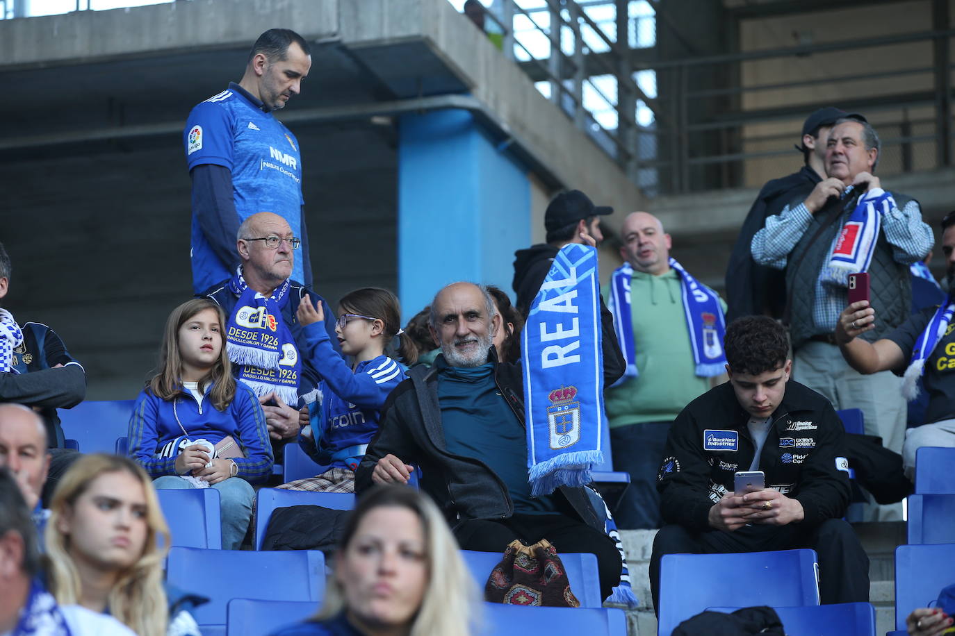 ¿Estuviste viendo el Oviedo - Eibar? ¡Búscate en las fotos del Tartiere!