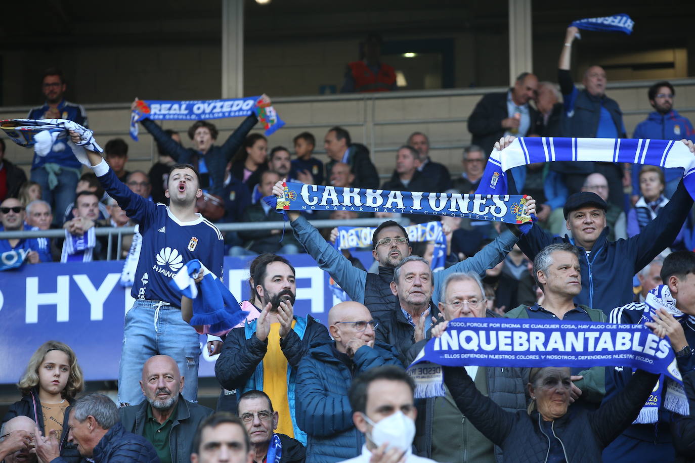 ¿Estuviste viendo el Oviedo - Eibar? ¡Búscate en las fotos del Tartiere!