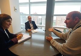 Concepción Saavedra, Pablo García y Juan Carlos Iglesias, ayer.