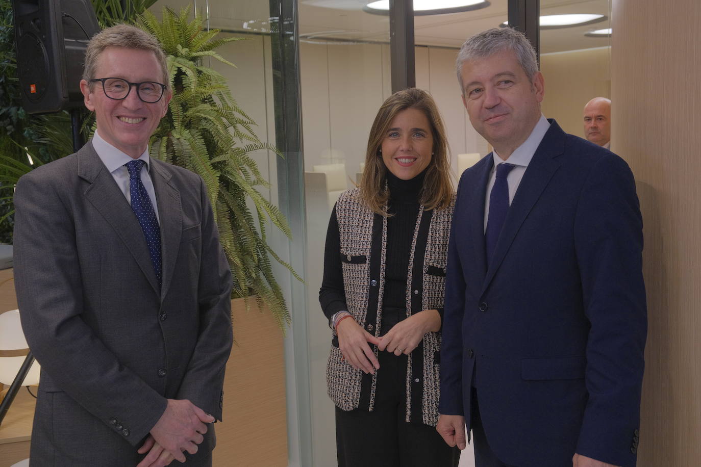 La inauguración de la primera oficina de Caja Rural en Madrid, en imágenes