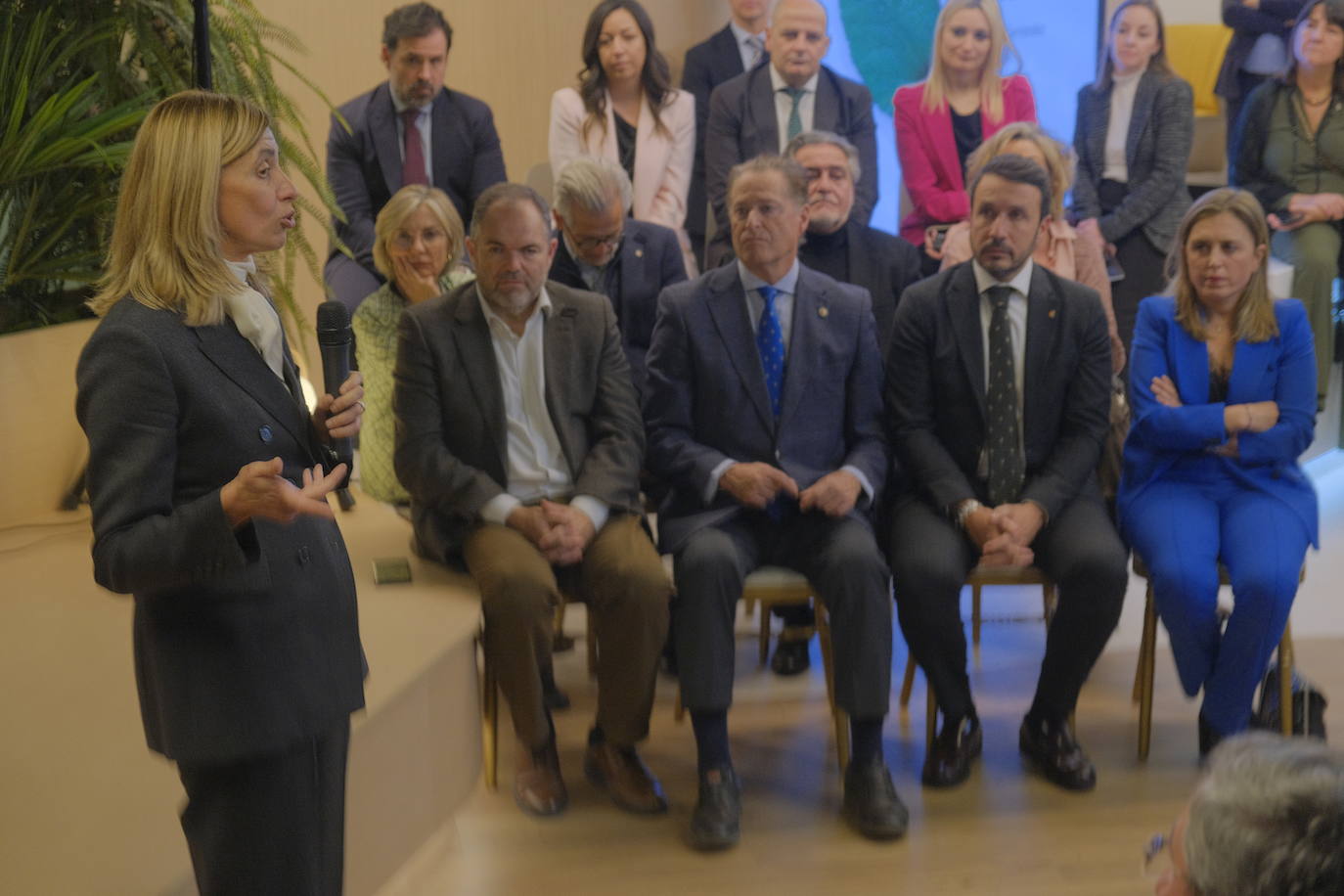 La inauguración de la primera oficina de Caja Rural en Madrid, en imágenes