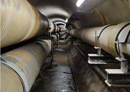 El agua marina filtrada está provocando importantes daños en los tres colectores del saneamiento.