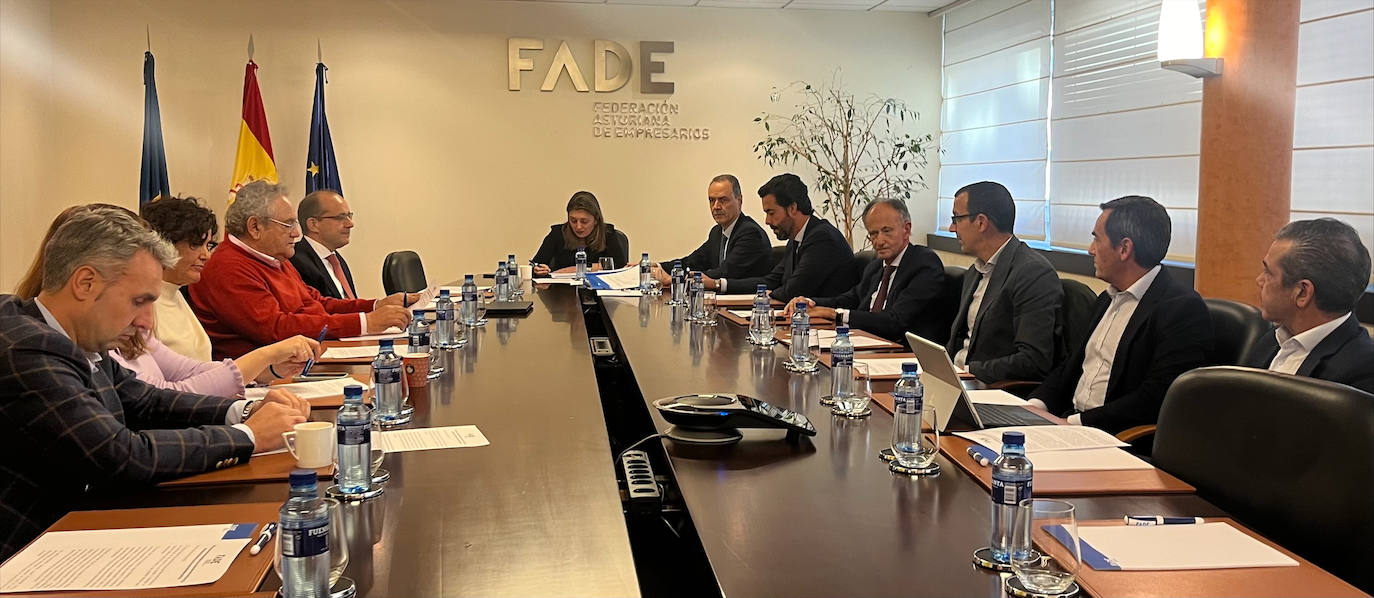 Reunión del consejo ejecutivo de la Federación Asturiana de Empresarios, este jueves, en Oviedo.