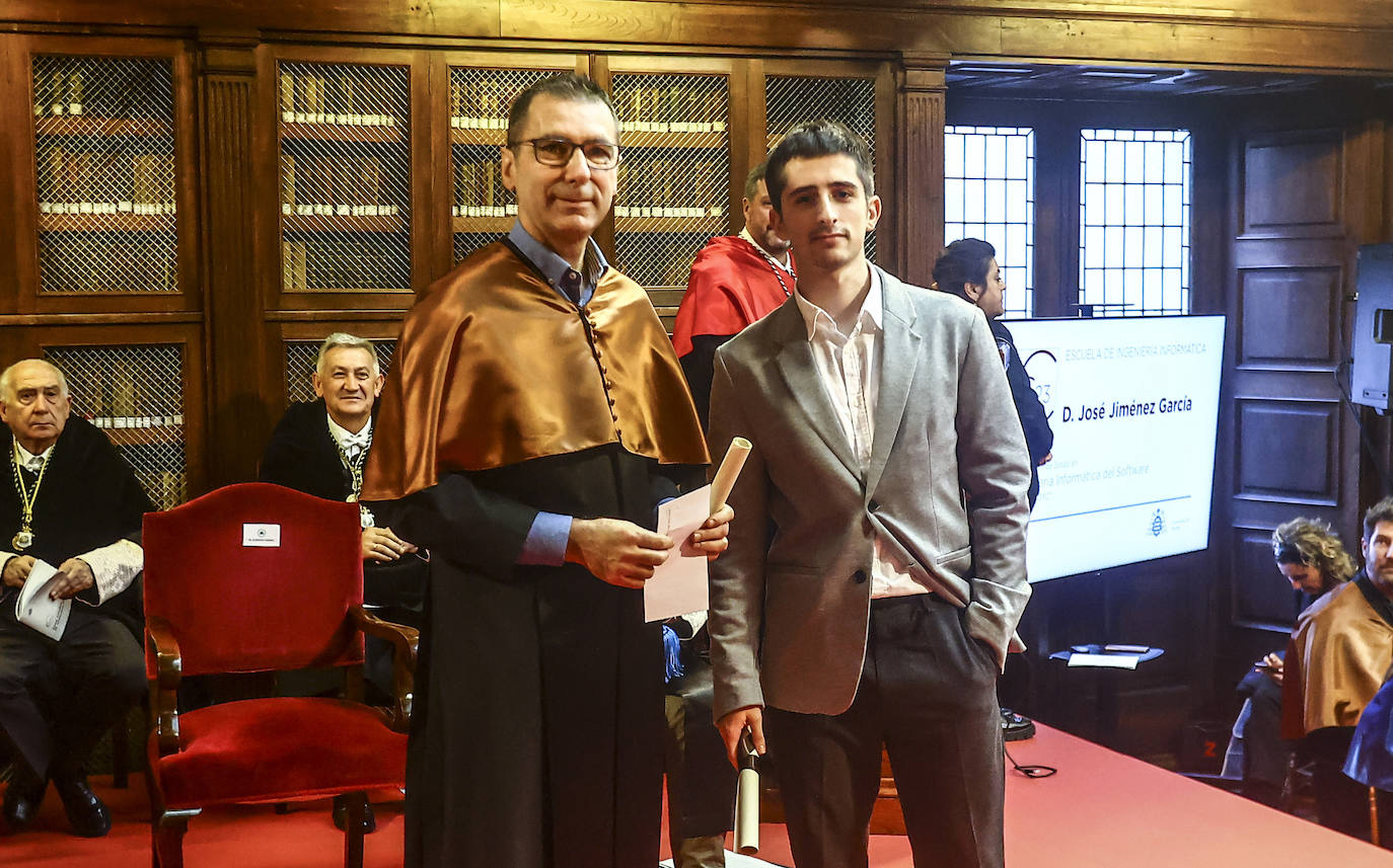 La Universidad entrega sus premios a «a los más sobresalientes»