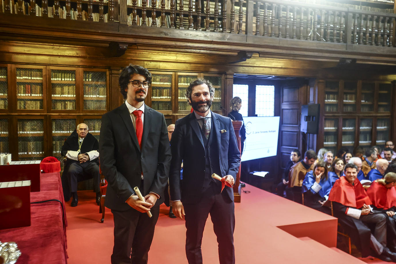 La Universidad entrega sus premios a «a los más sobresalientes»