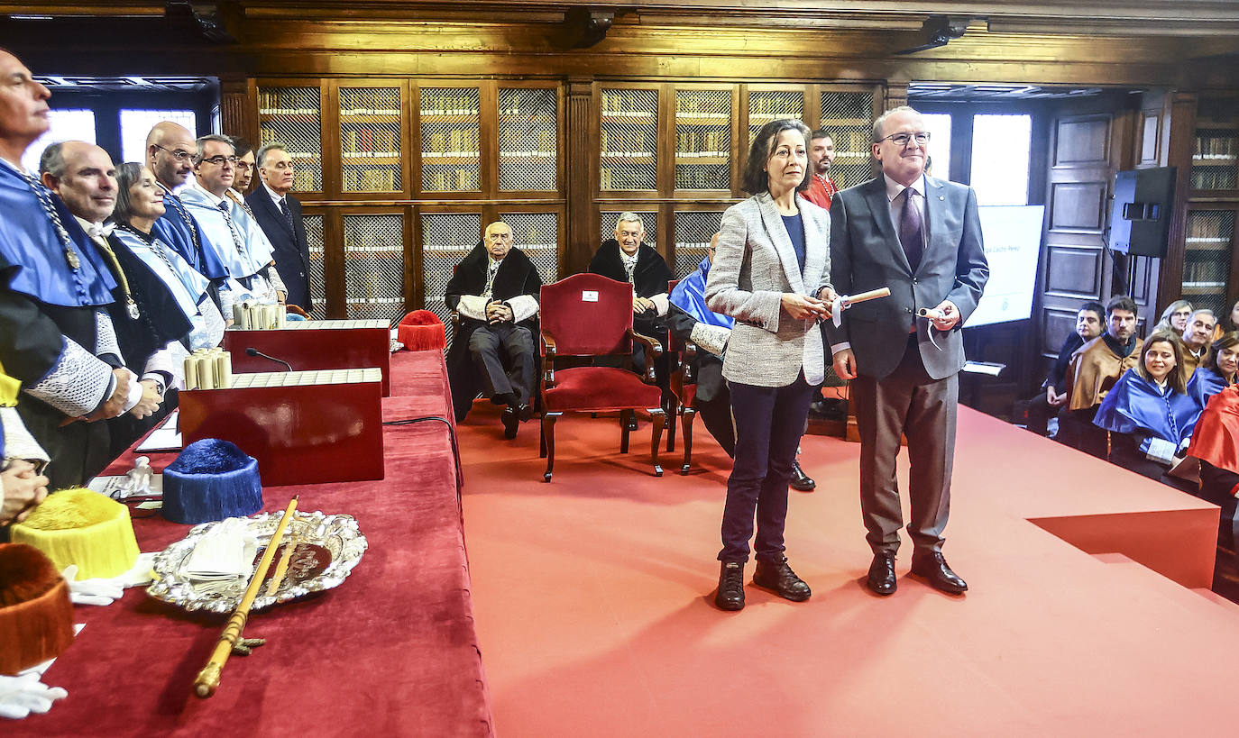 La Universidad entrega sus premios a «a los más sobresalientes»