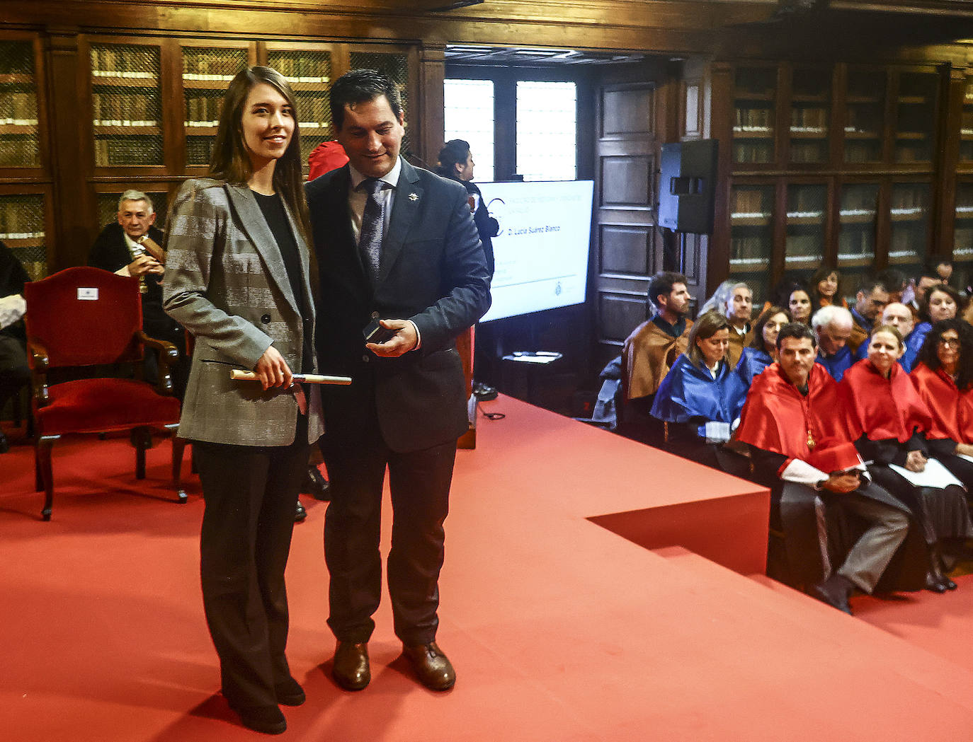 La Universidad entrega sus premios a «a los más sobresalientes»