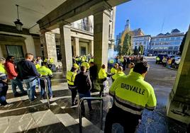 Los trabajadores de Orovalle: «Por donde no vamos a pasar es por recortes en derechos»