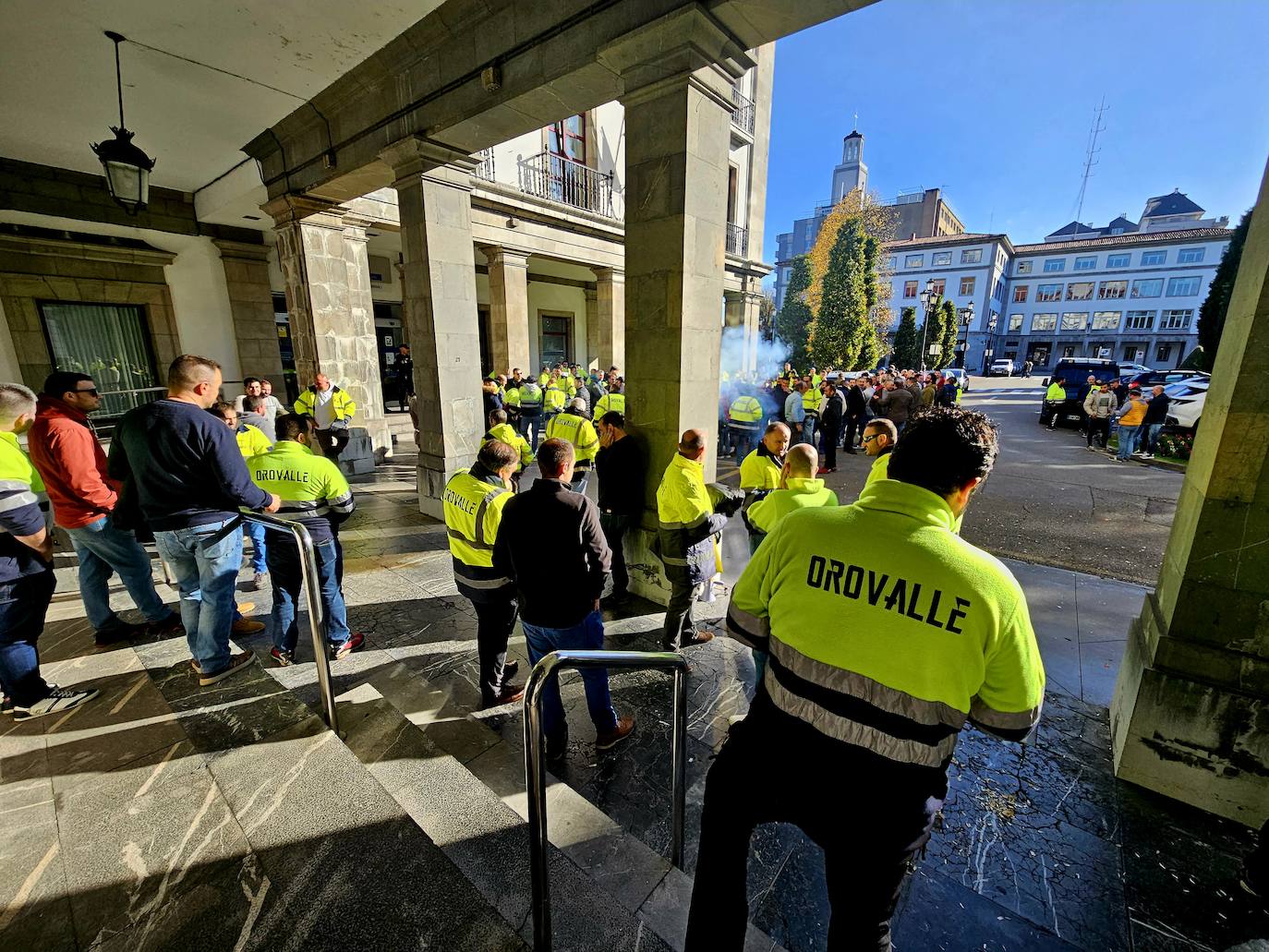 Los trabajadores de Orovalle protestan en Oviedo: «No vamos a vender nuestros derechos»