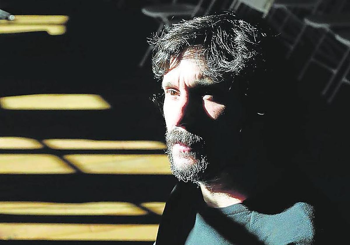 Lisandro Alonso compite en el FICX con 'Eureka'.