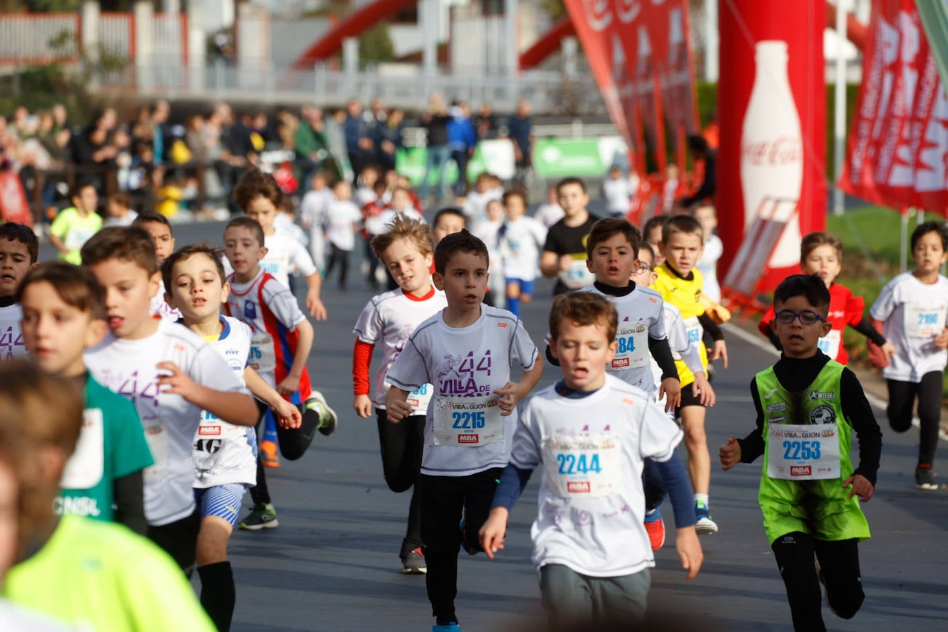 Más de 500 niños llenan el Cross Villa de Gijón