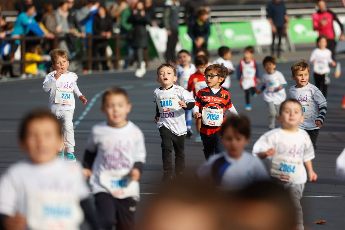 Más de 500 niños llenan el Cross Villa de Gijón