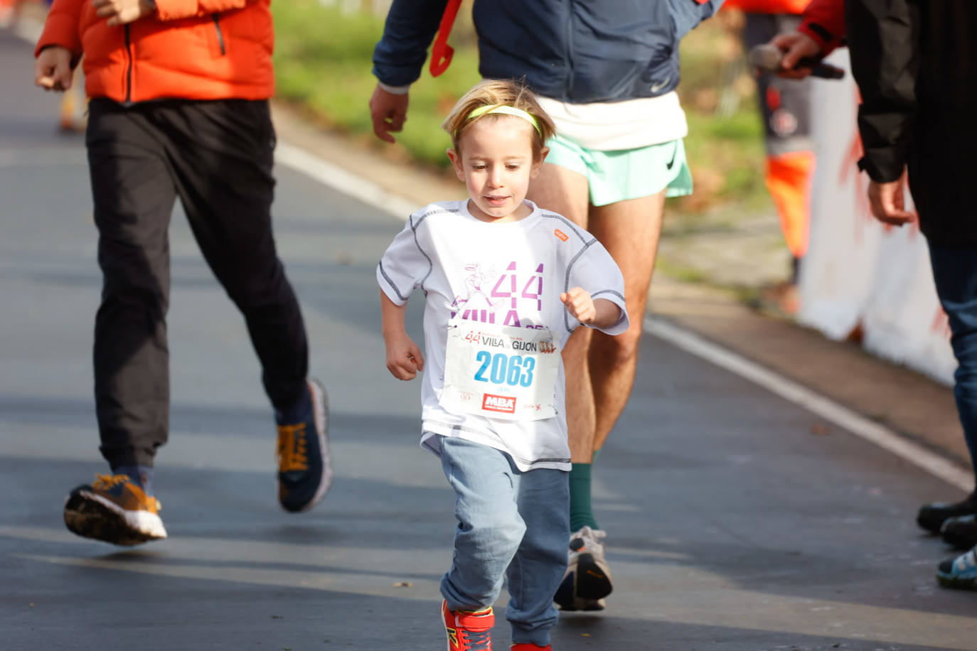 Más de 500 niños llenan el Cross Villa de Gijón