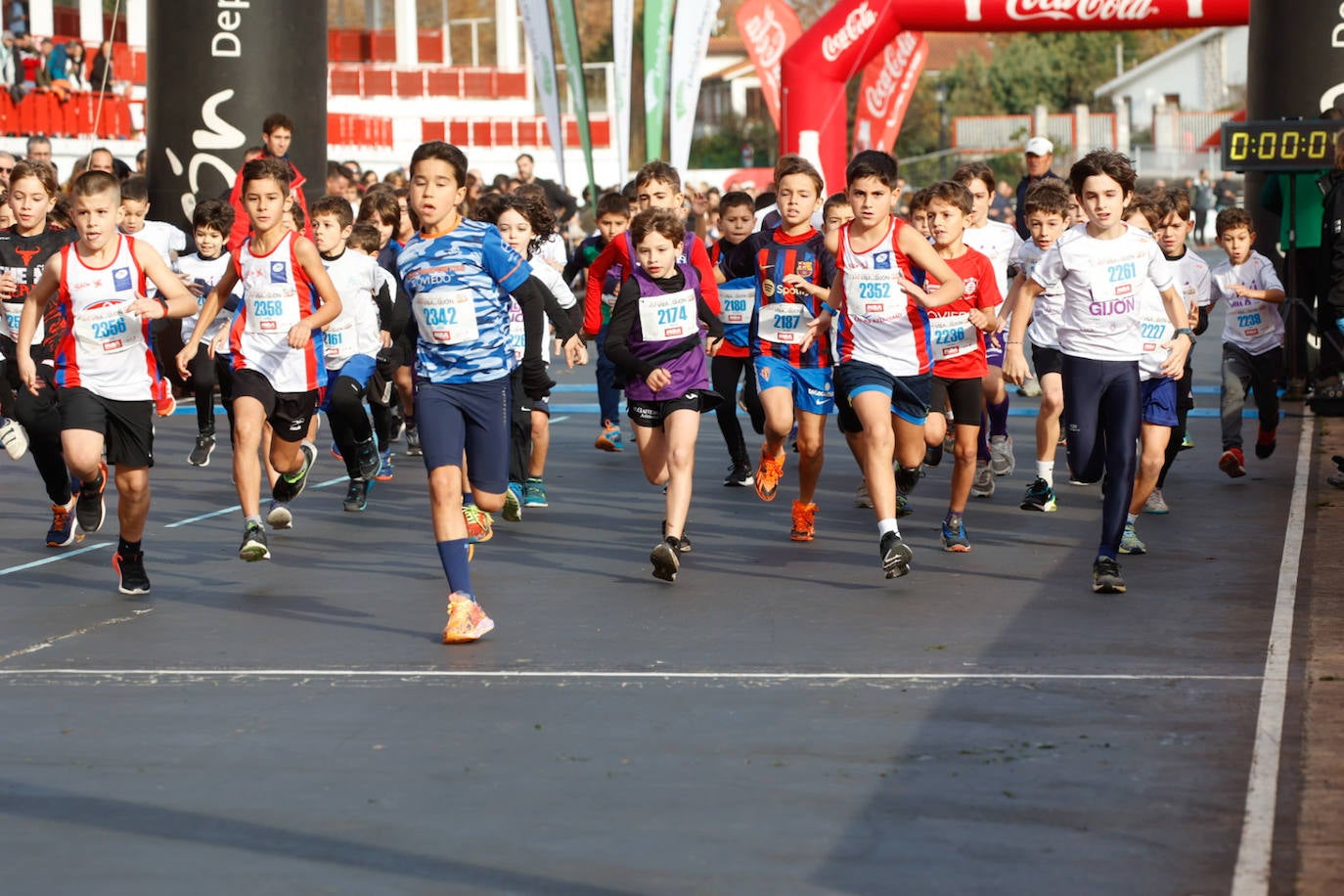 Más de 500 niños llenan el Cross Villa de Gijón