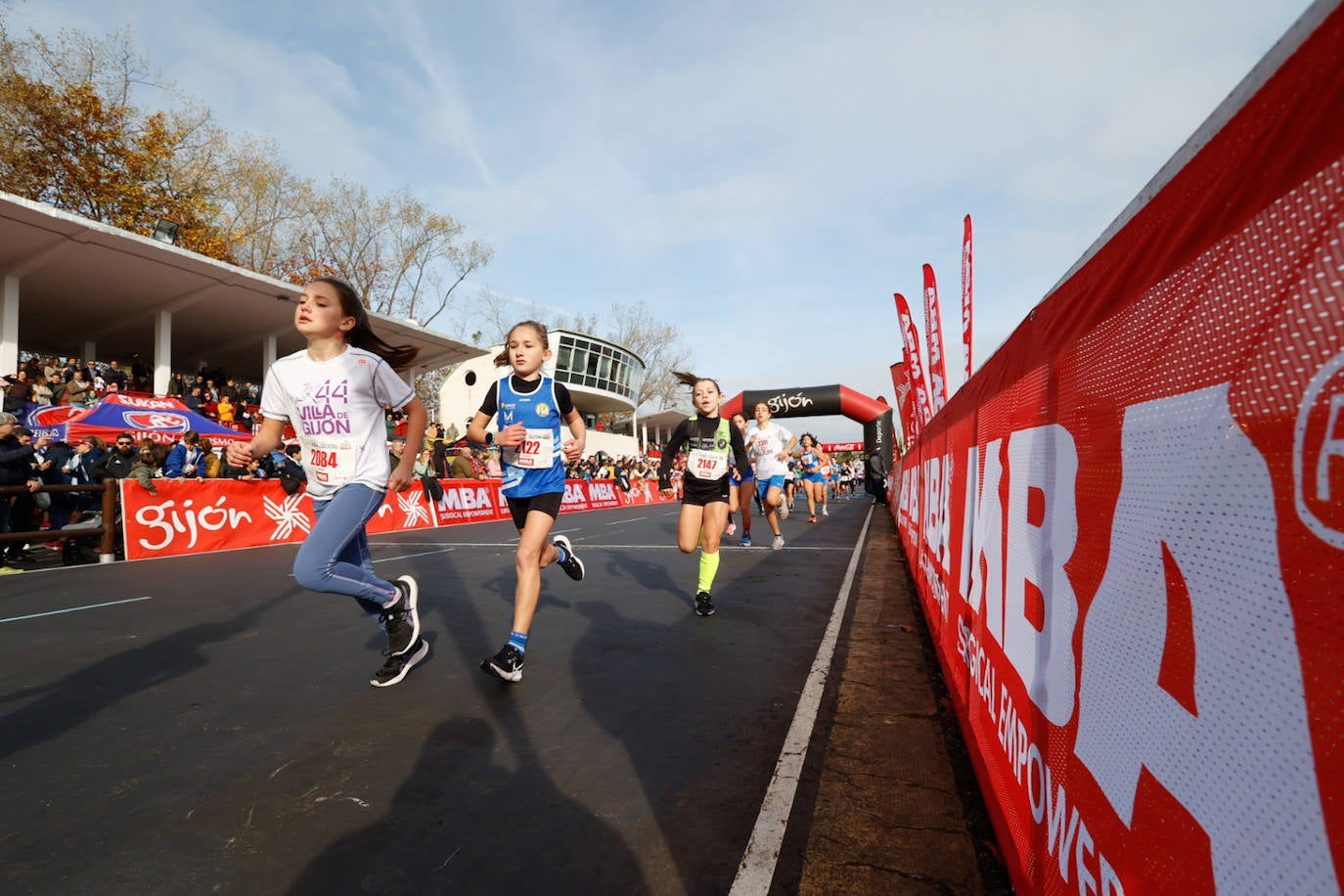 Más de 500 niños llenan el Cross Villa de Gijón