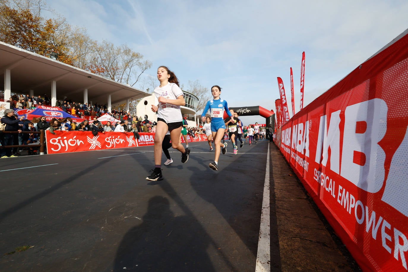 Más de 500 niños llenan el Cross Villa de Gijón