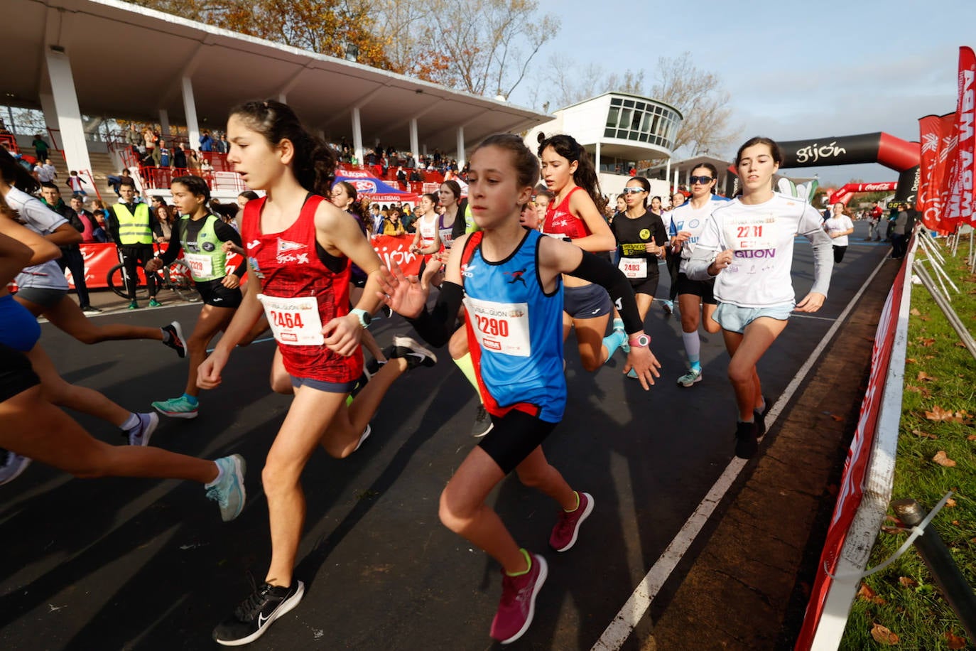 Más de 500 niños llenan el Cross Villa de Gijón