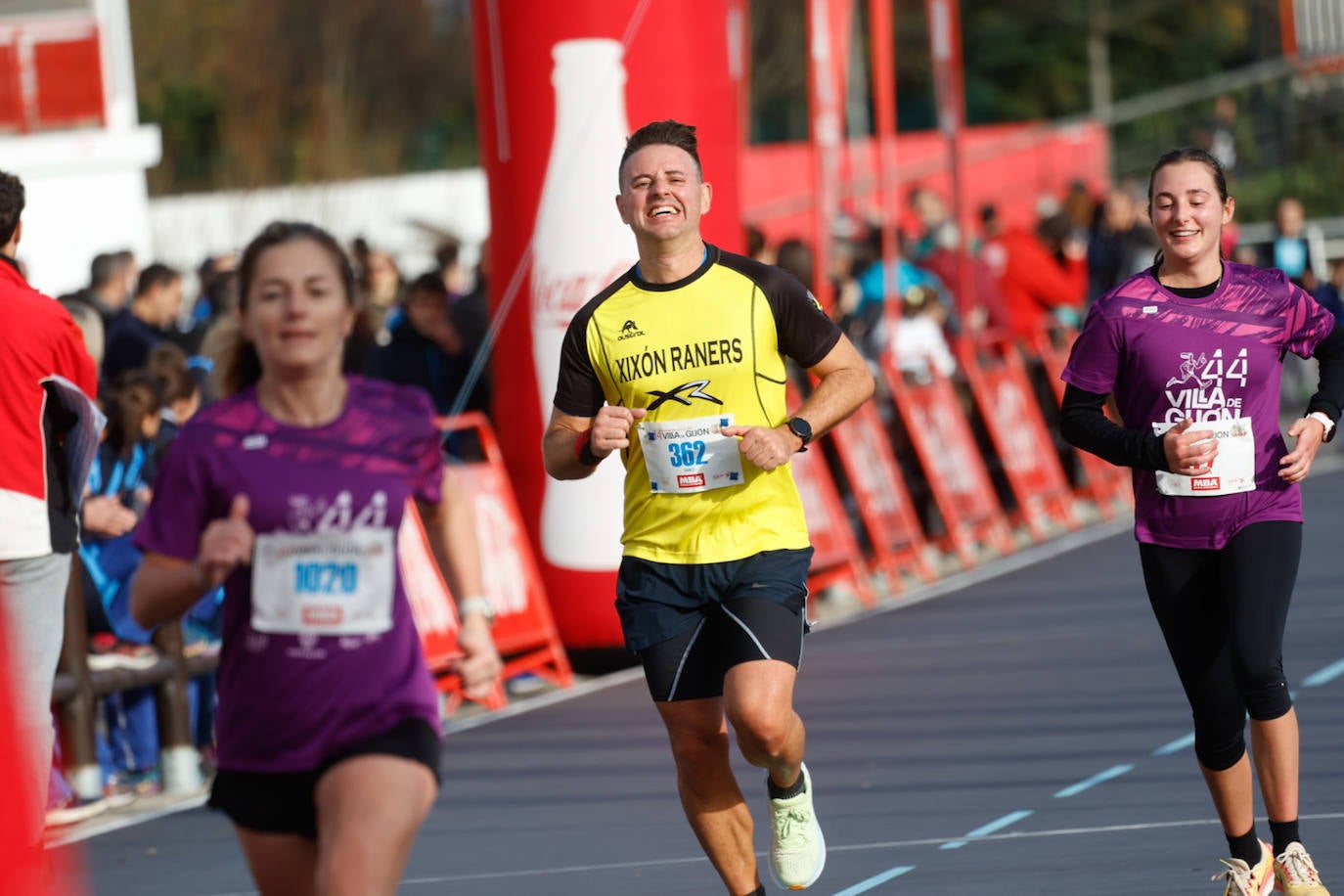 Más de 1.000 corredores se dan cita en el Cross Villa de Gijón