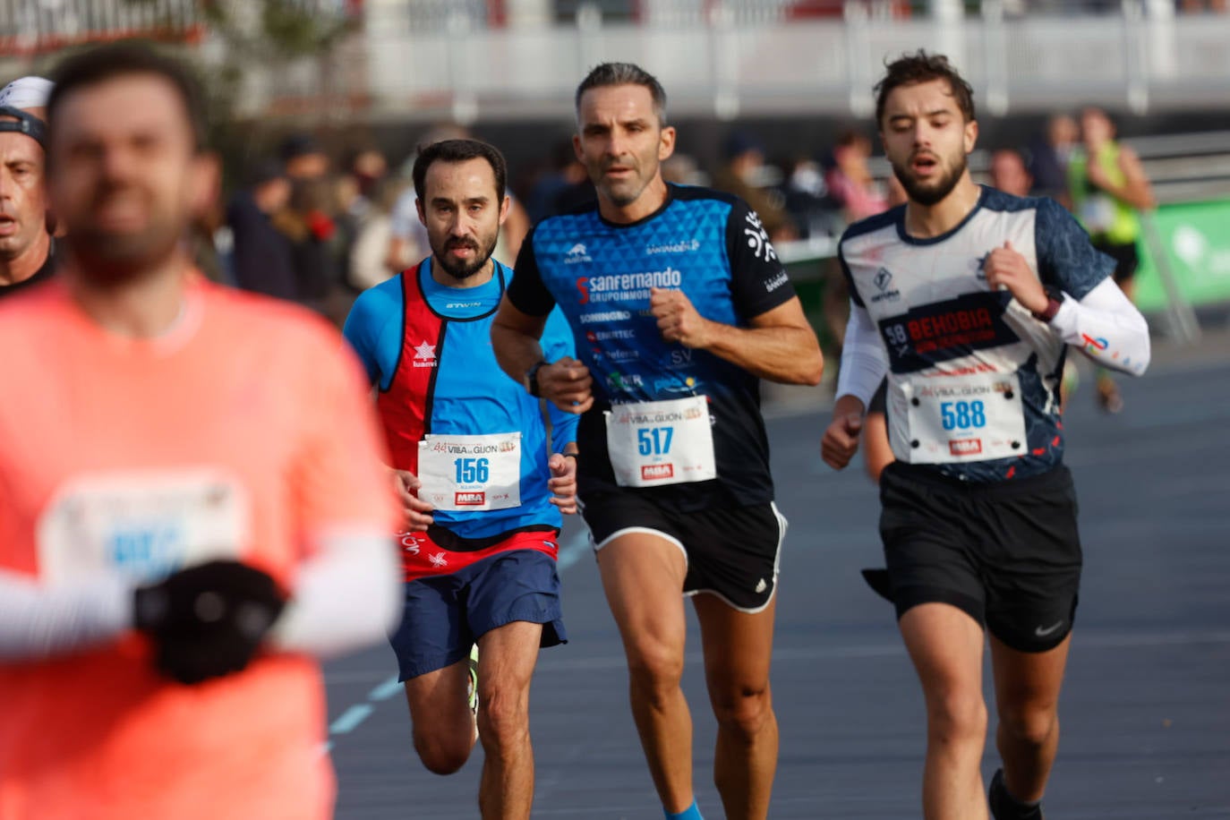 Más de 1.000 corredores se dan cita en el Cross Villa de Gijón