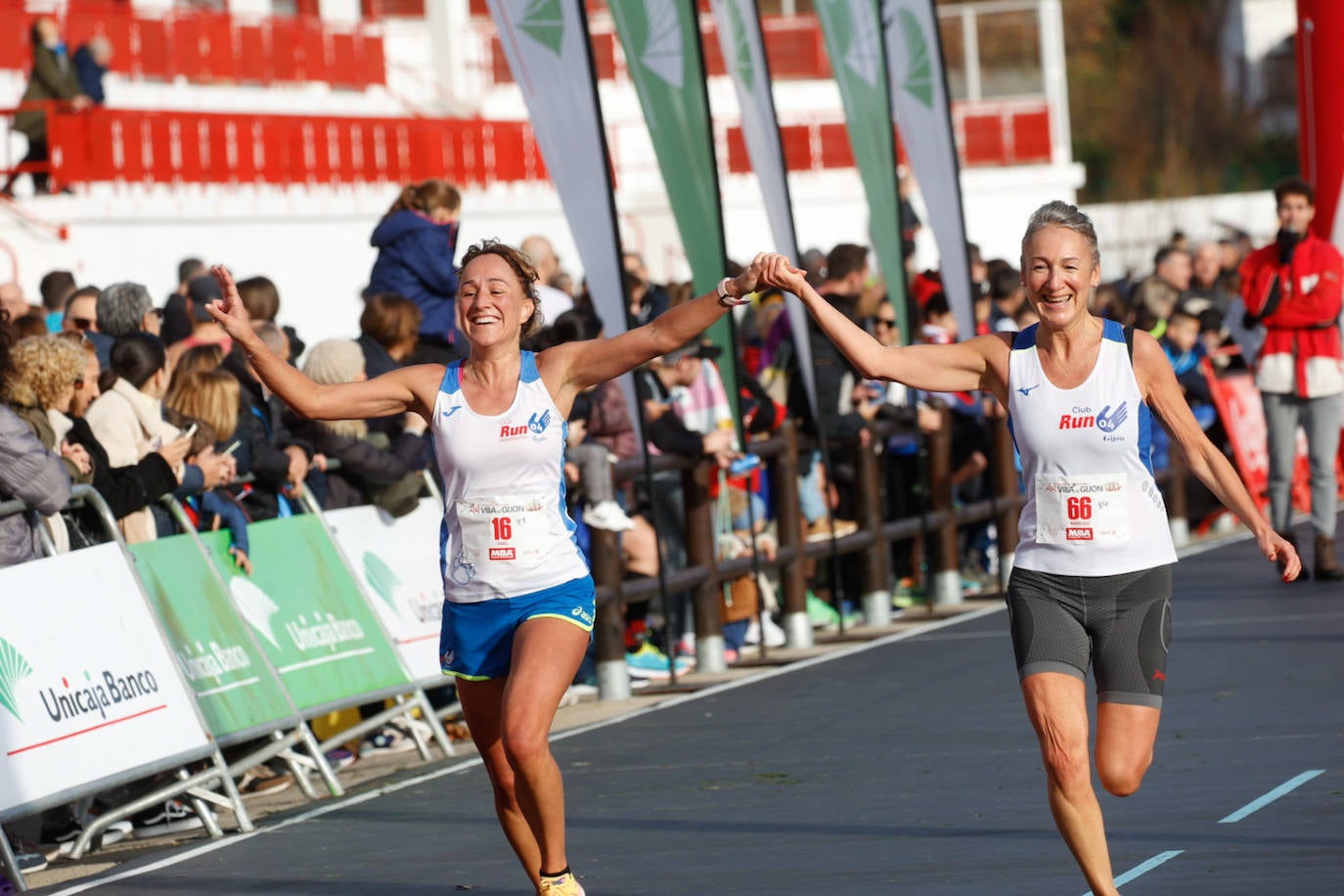 Más de 1.000 corredores se dan cita en el Cross Villa de Gijón