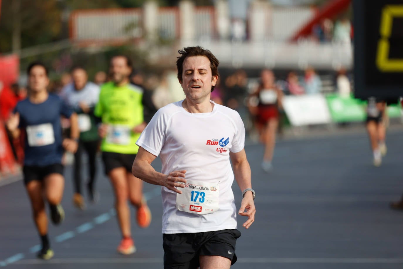 Más de 1.000 corredores se dan cita en el Cross Villa de Gijón