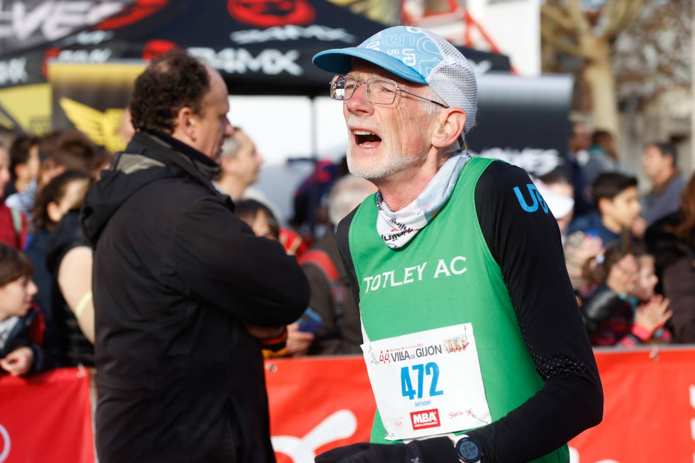 Más de 1.000 corredores se dan cita en el Cross Villa de Gijón