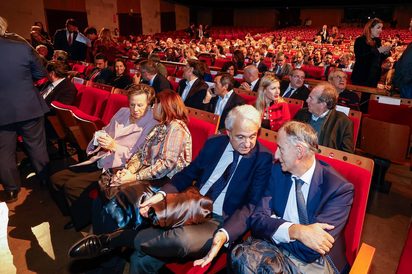 Fade distingue a representantes del mundo empresarial asturiano