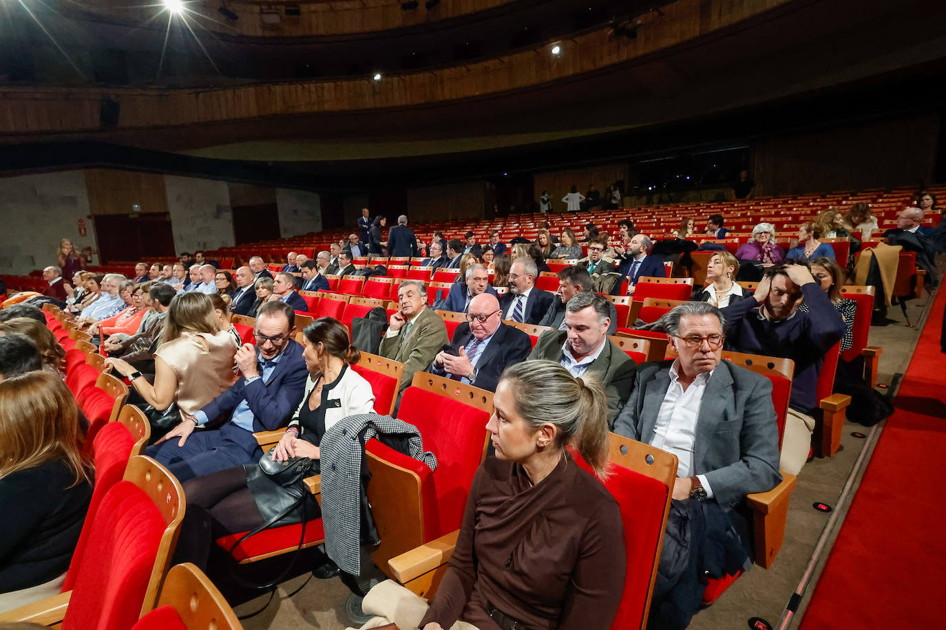 Fade distingue a representantes del mundo empresarial asturiano