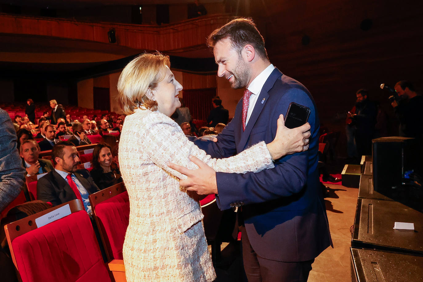 Fade distingue a representantes del mundo empresarial asturiano