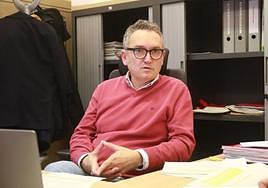 El concejal Gilberto Villoria, en su despacho de la Casa Rosada.