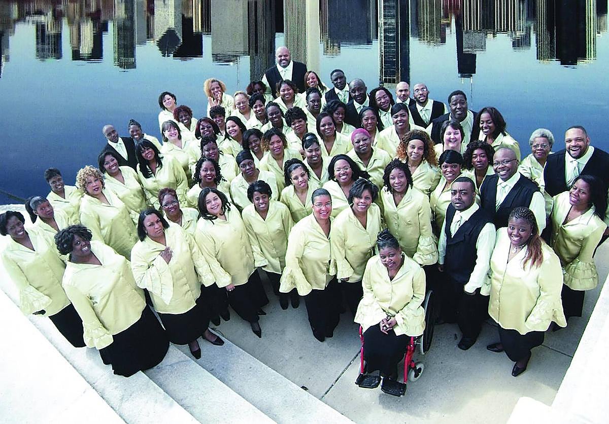 Chicago Mass Choir. Todos los integrantes de esta formación que rendirá tributo a B. B. King.