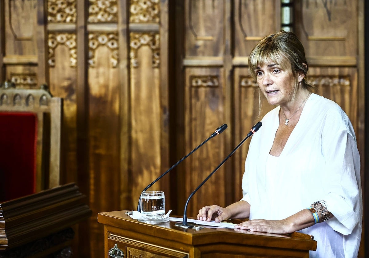 Covadonga Tomén, en la Junta General.