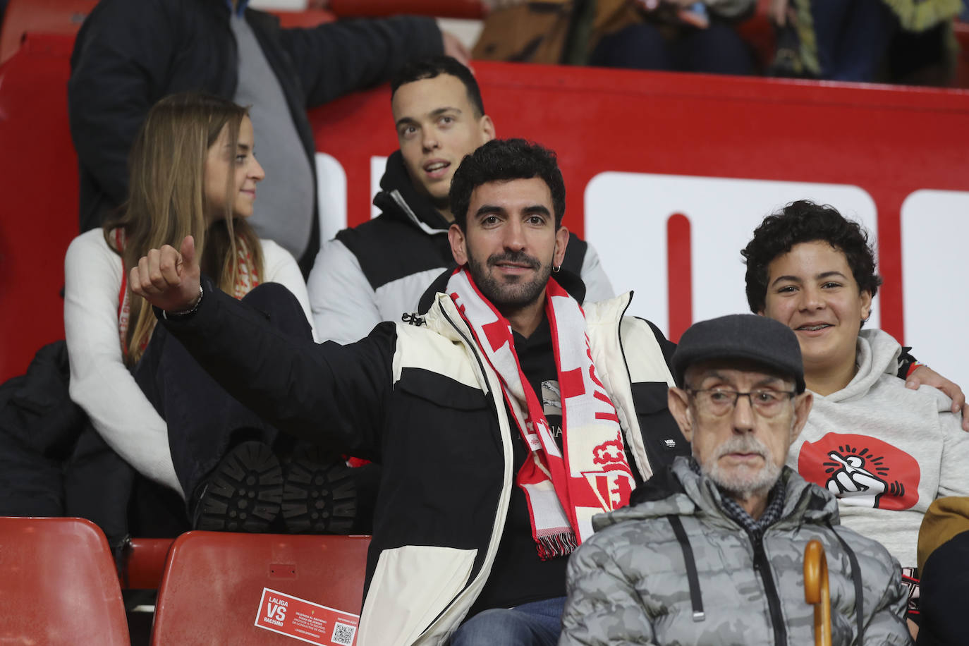 ¿Estuviste en el Sporting - Levante? ¡Búscate!