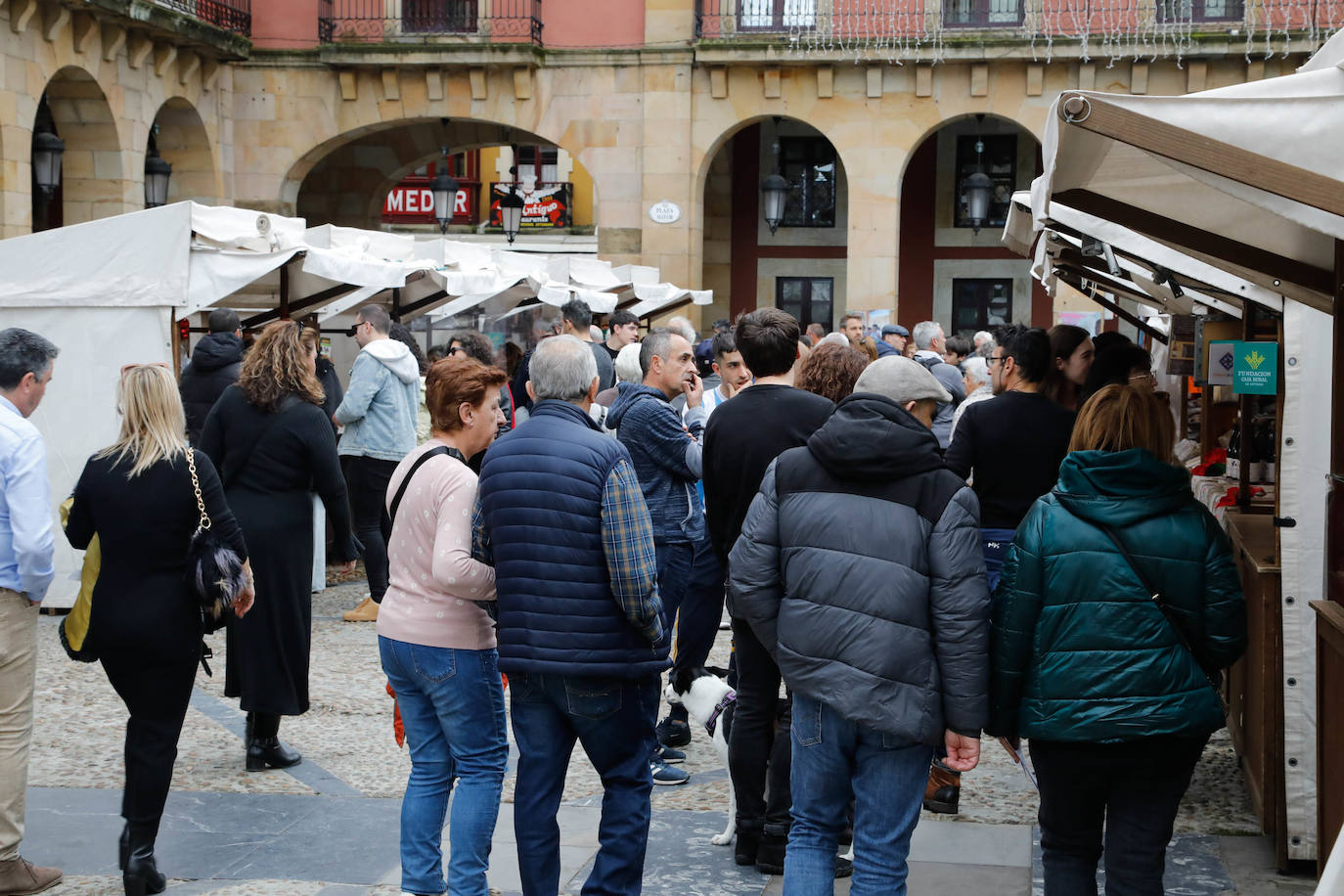 Asturias, abarrotada por el puente