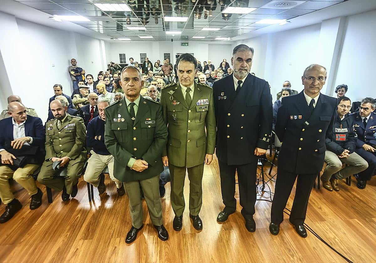 Un momento del encuentro en el hotel Nap para celebrar la efeméride de los reservistas.