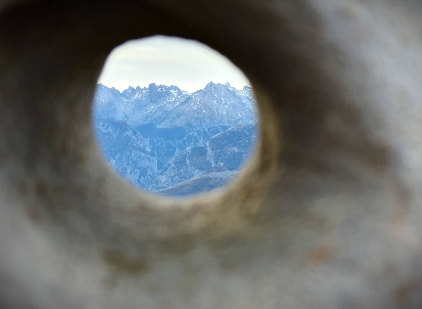 El picu Urriellu acapara la estampa del paisaje desde las dos cumbres que conquista esta ruta