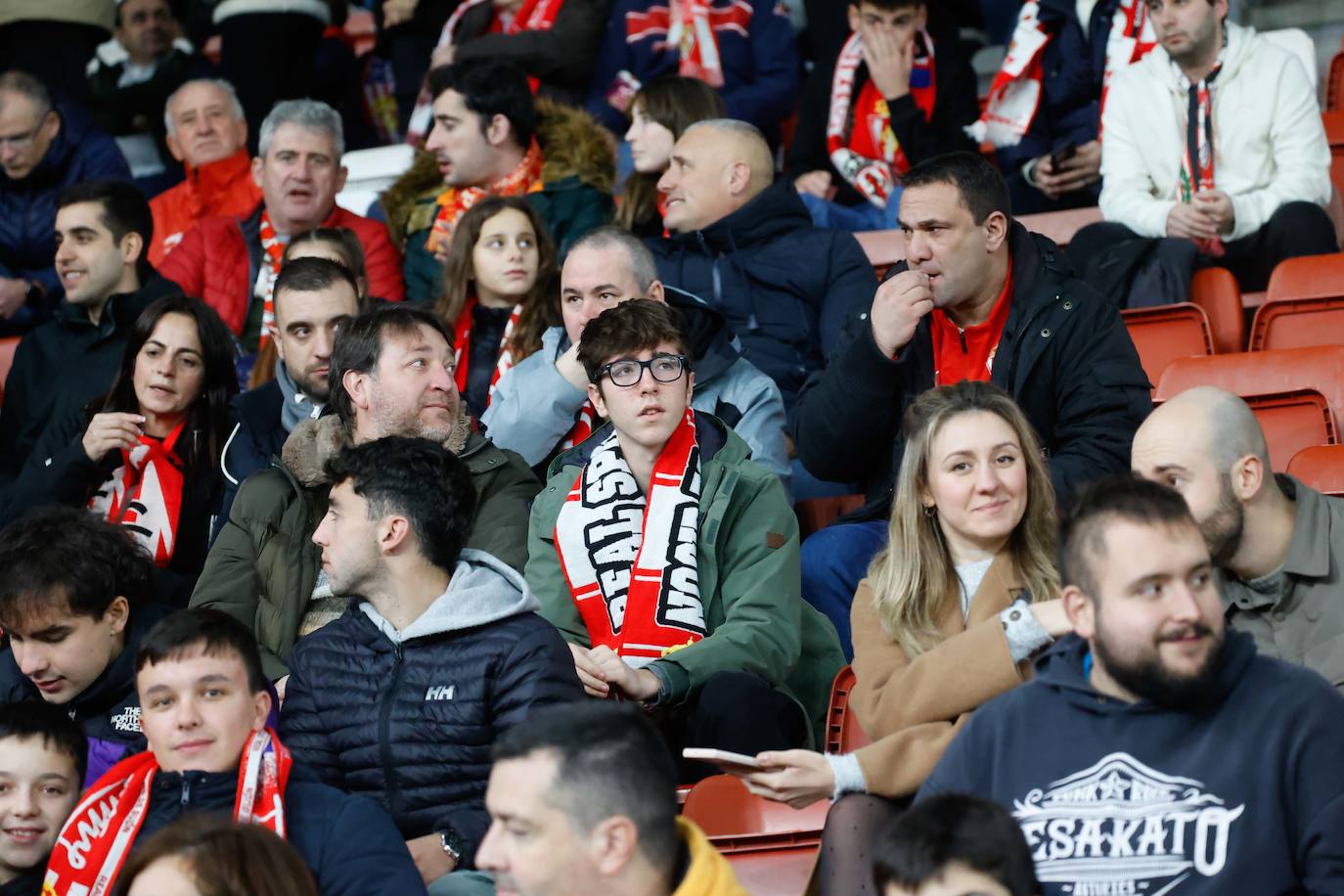 ¿Estuviste viendo el Sporting - Leganés? ¡Búscate en las fotos de El Molinón!