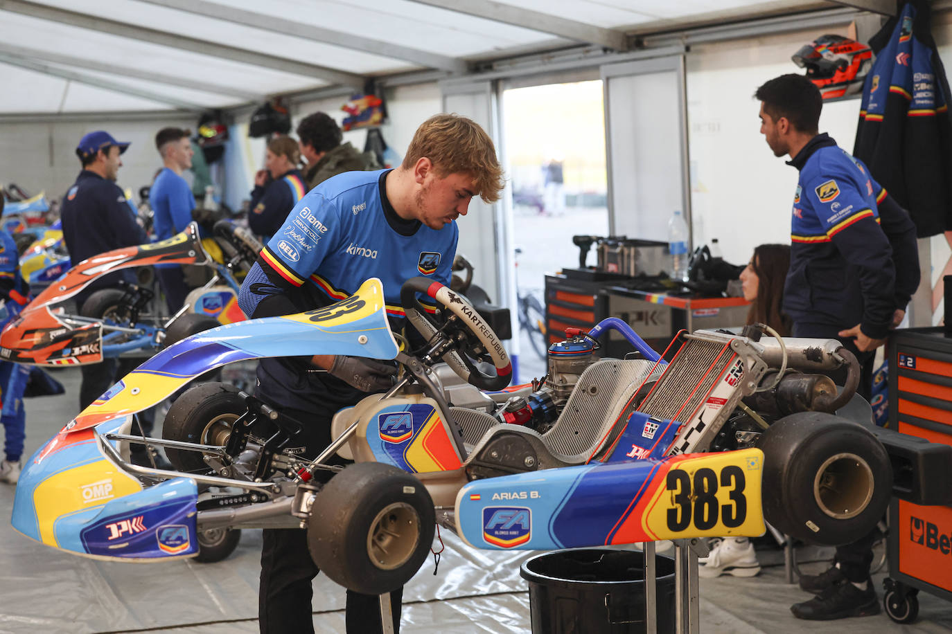 La actividad fue frenética también en la carpa con los karts.