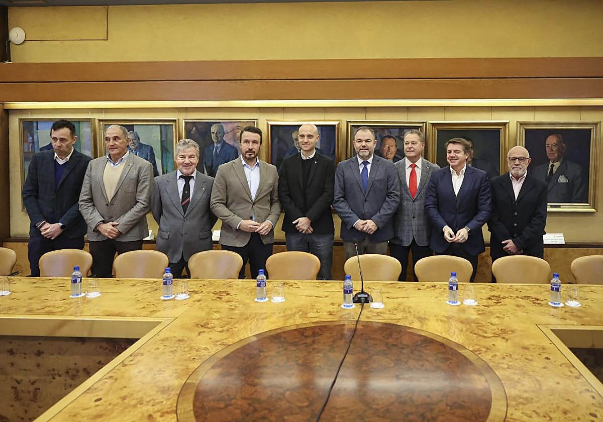 Leví Pérez, Joaquín Alonso, Miguel del Valle, Daniel González, David Guerra, Carlos Paniceres, Félix Baragaño, José Luis Álvarez Almeida y Plácido Rodríguez Guerrero.