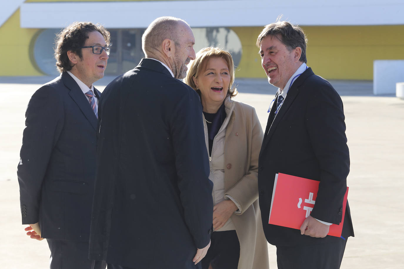 Las imágenes de la Reina en el Centro Niemeyer de Avilés